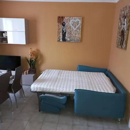 House, Vista Lago: 100 Mt Dal Apartment *